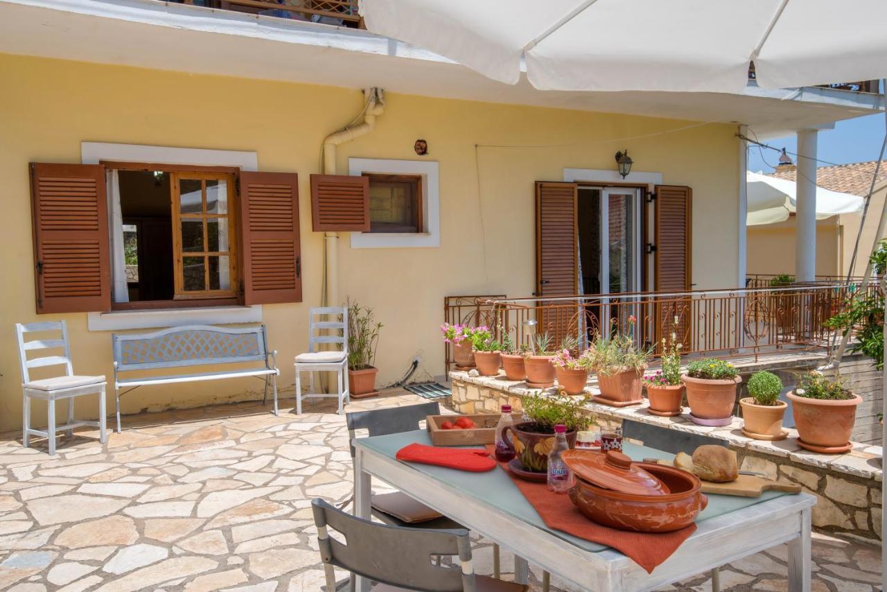 Voula Apartments Gaios Buitenkant foto